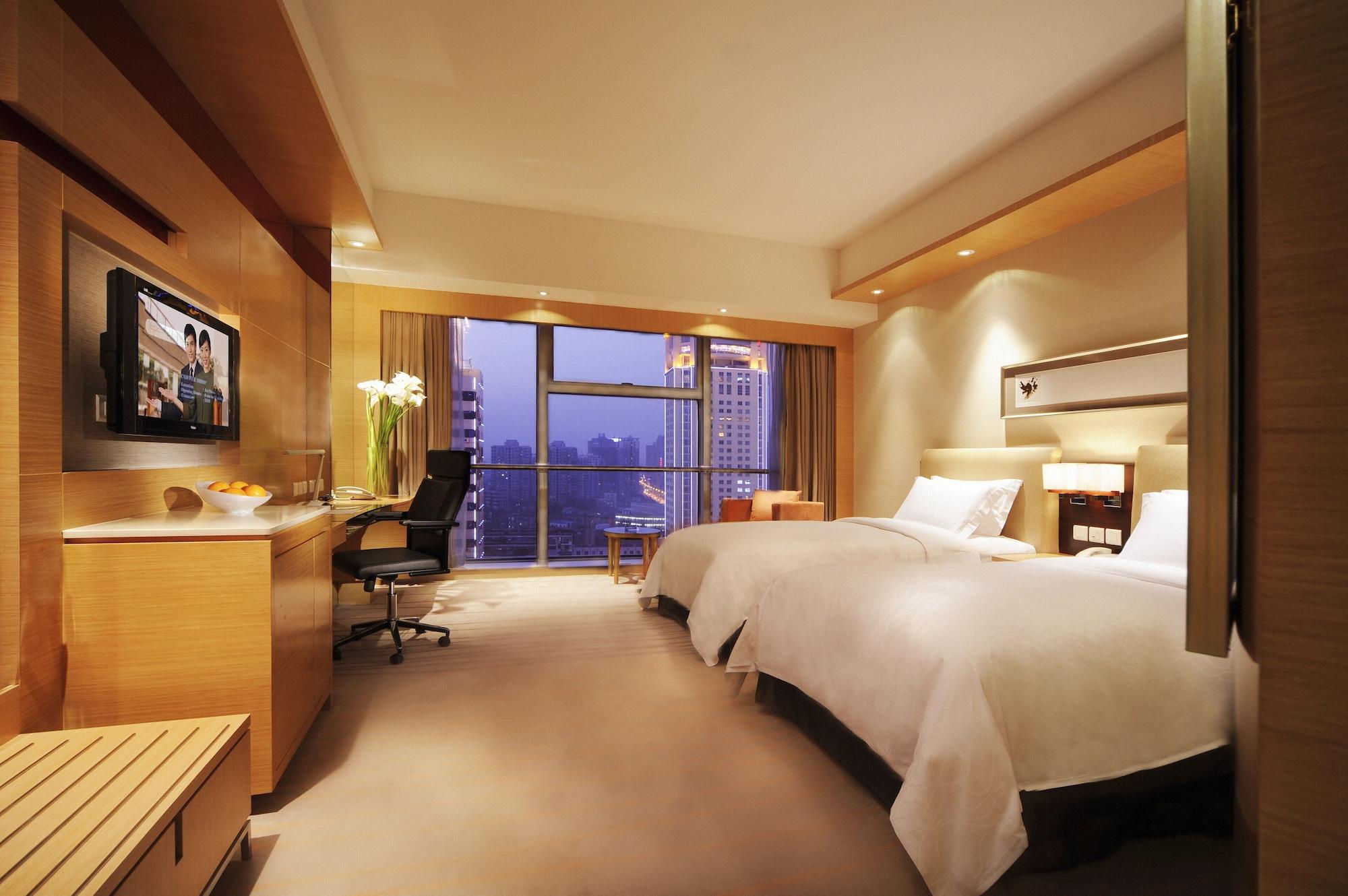 New World Wuhan Hotel Exterior foto