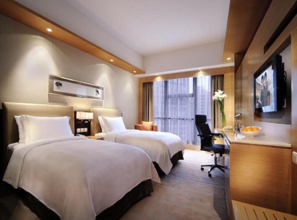 New World Wuhan Hotel Exterior foto